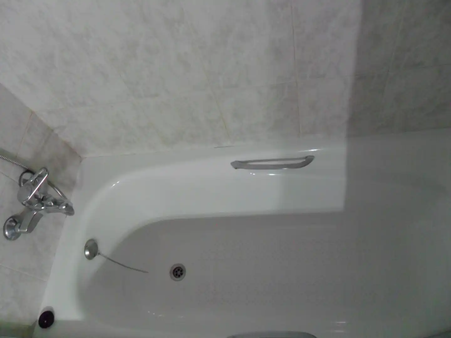Baño de Piso de alquiler en Granada con Aire acondicionado, Calefacción y Terraza