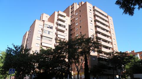 Photo 3 of Garage to rent in Calle de Villalobos, 42, Palomeras Sureste, Madrid