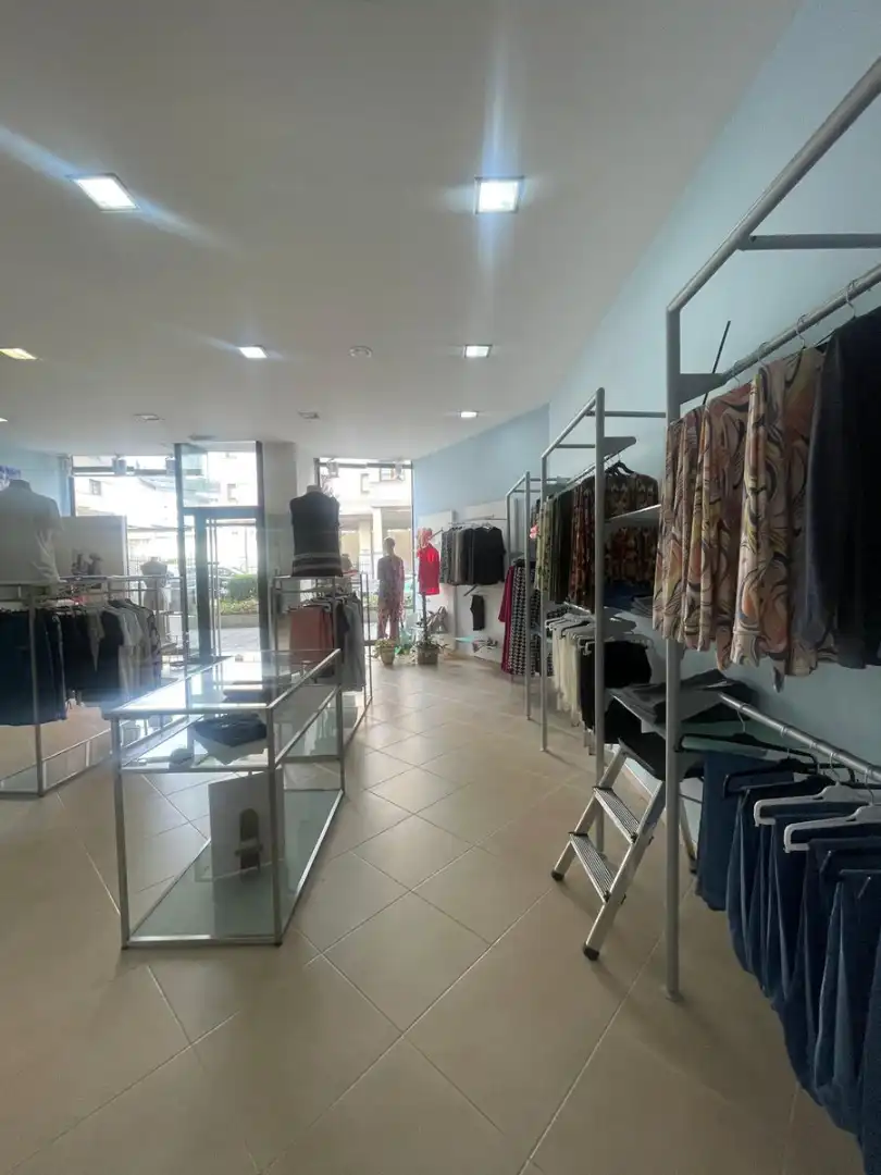Locale commerciale in vendita a Rúa Luis Seoane Pintor, imagen 7