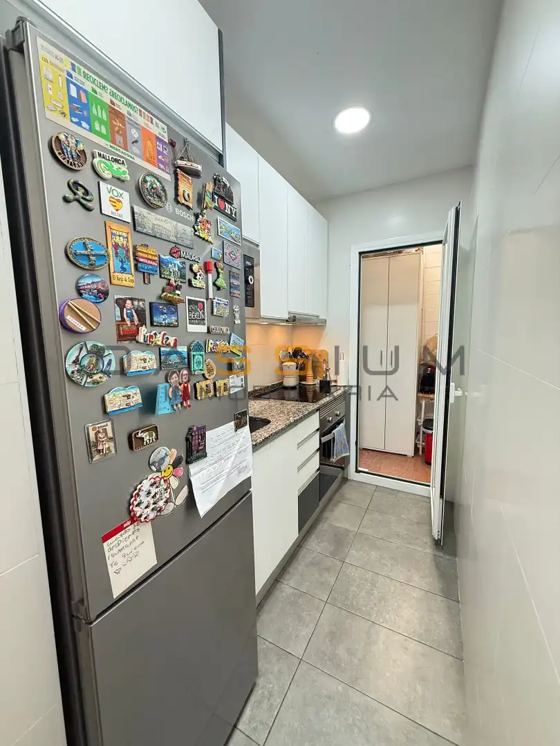 Cocina de Piso en venta en Cornellà de Llobregat con Calefacción y Amueblado