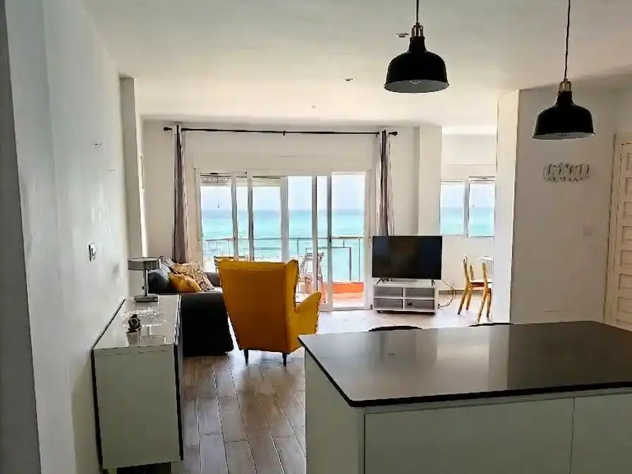 Sala de estar de Piso de alquiler en Garrucha con Aire acondicionado, Amueblado y Balcón