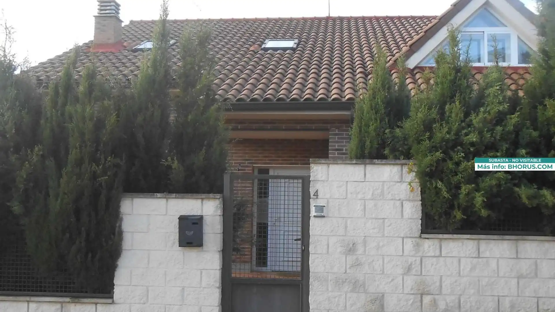 Vista exterior de Casa o chalet en venta en Cabanillas del Campo con Piscina