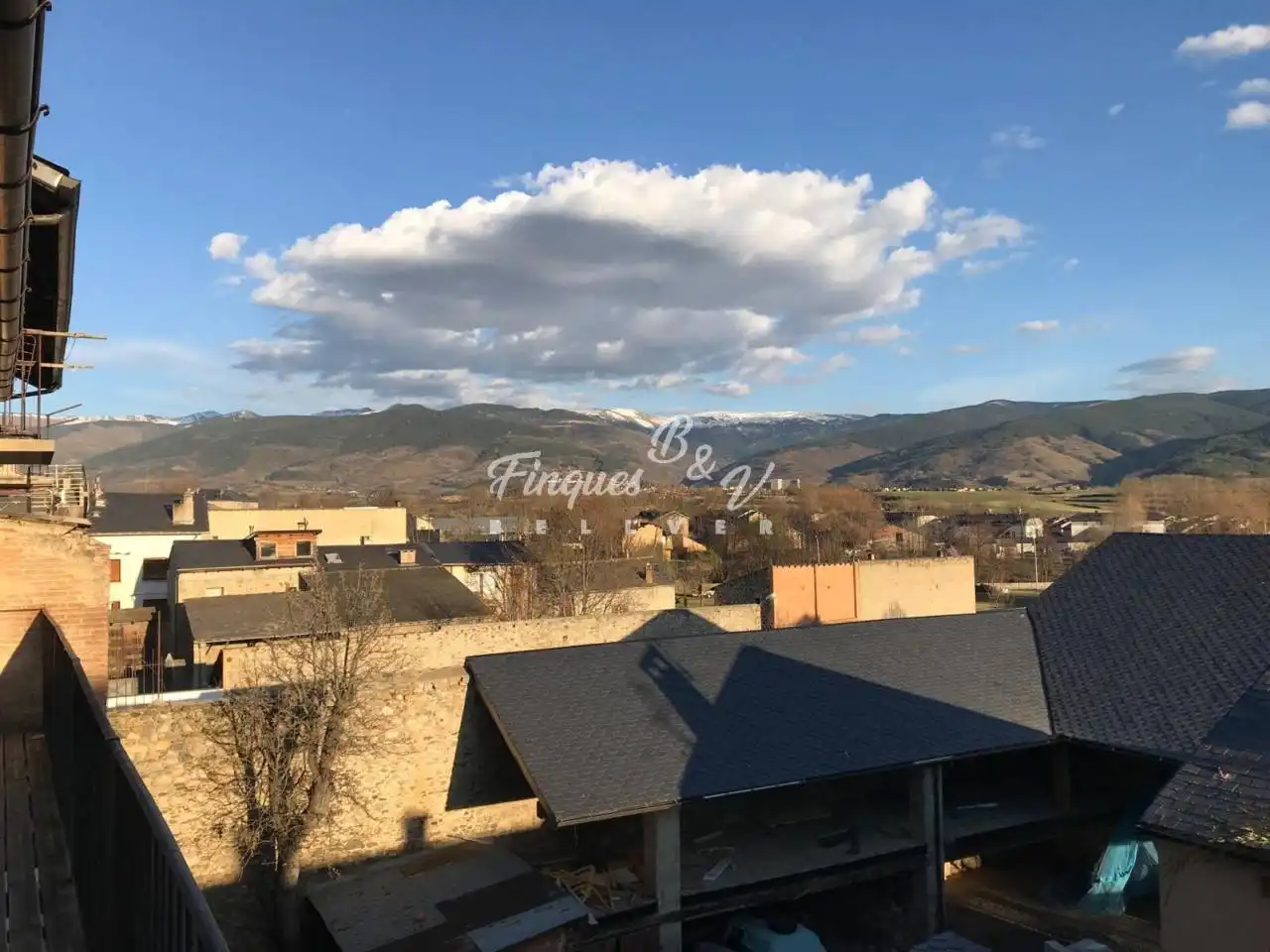 Exterior view of Flat for sale in Bourg - Madame  with Heating, Parquet flooring and Furnished