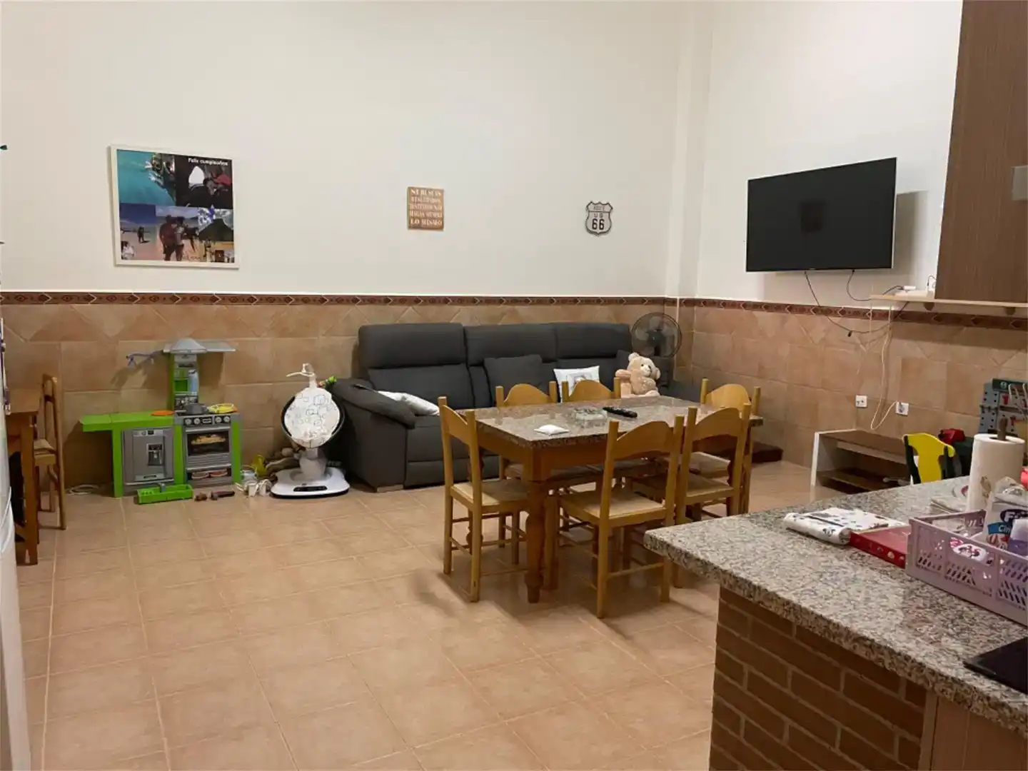 Sala d'estar de Pis en venda en La Mojonera amb Aire condicionat i Balcó
