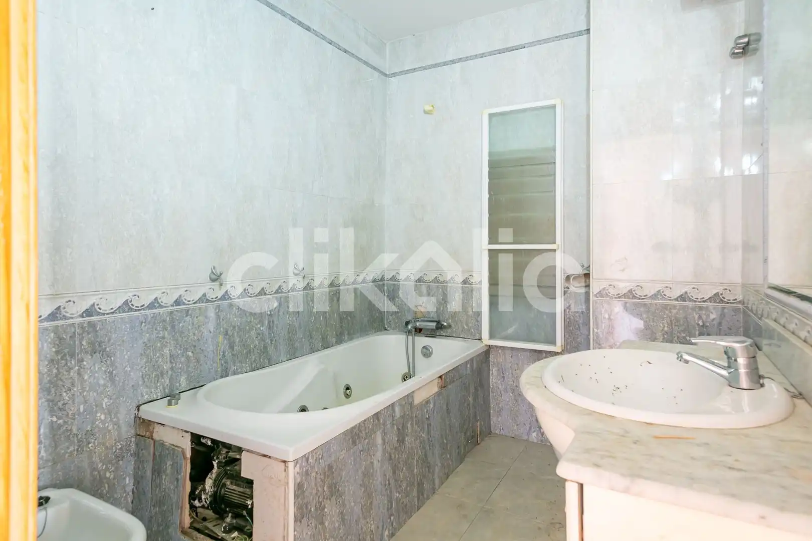 Baño de Piso en venta en Torrelaguna con Terraza