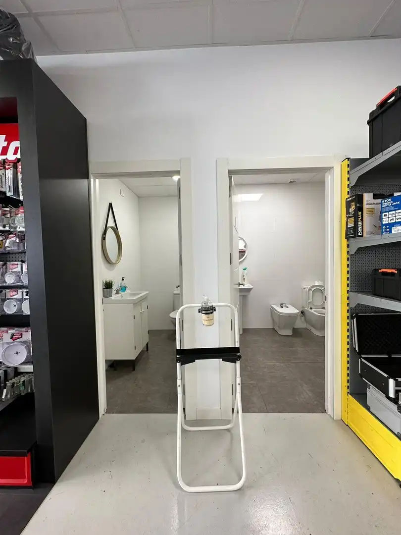 Baño de Nave industrial en venta en Paiporta