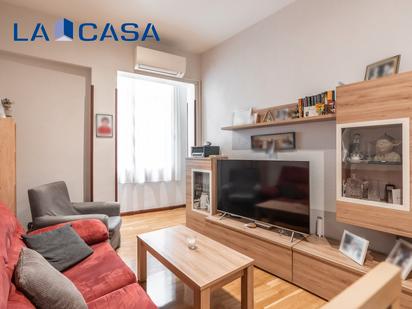 Sala d'estar de Pis en venda en  Madrid Capital amb Aire condicionat i Calefacció