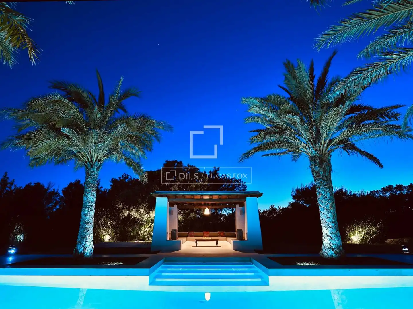 Terrace of Country homes for sale in Santa Eulària des Riu  with Air Conditioner, Heating and Private garden