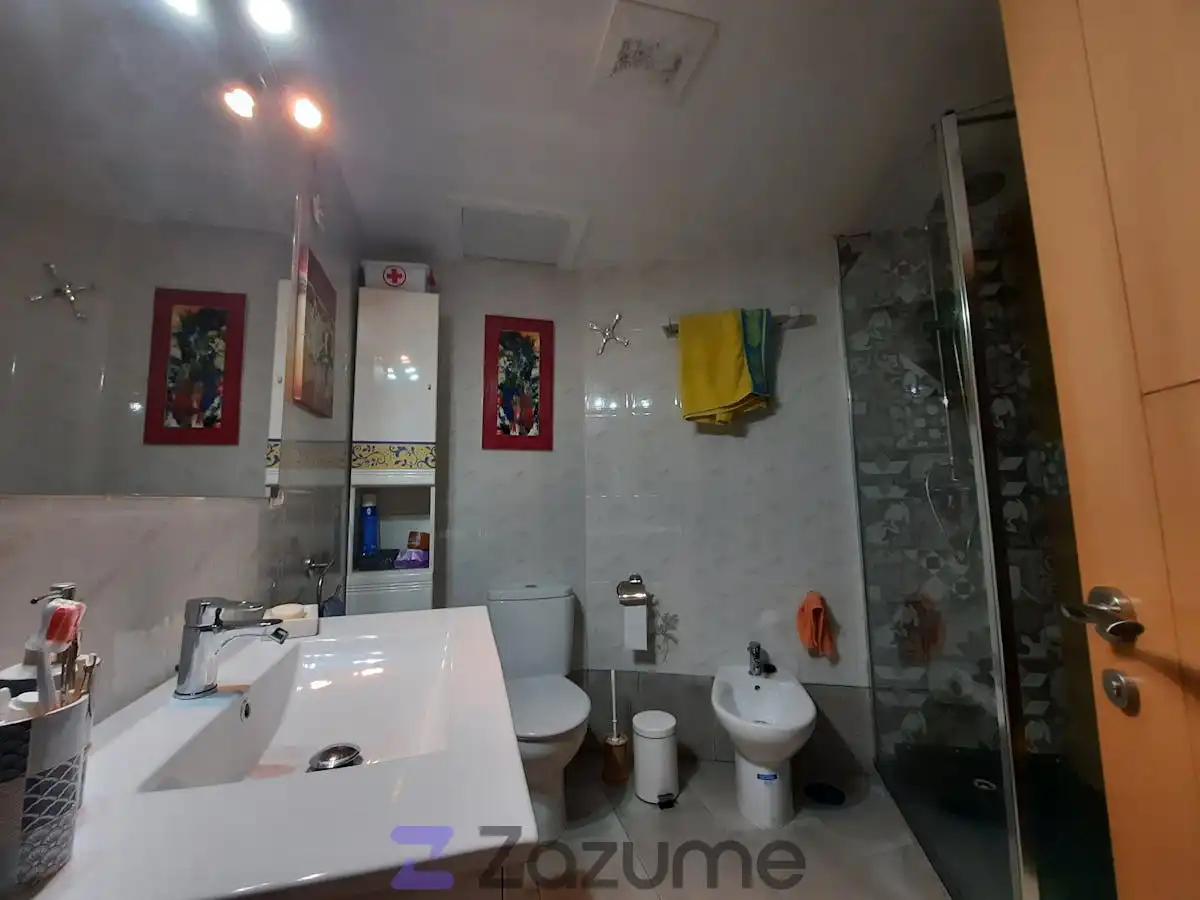 Badezimmer von Wohnungen zur Miete in Benalmádena mit Klimaanlage, Heizung und Privatgarten