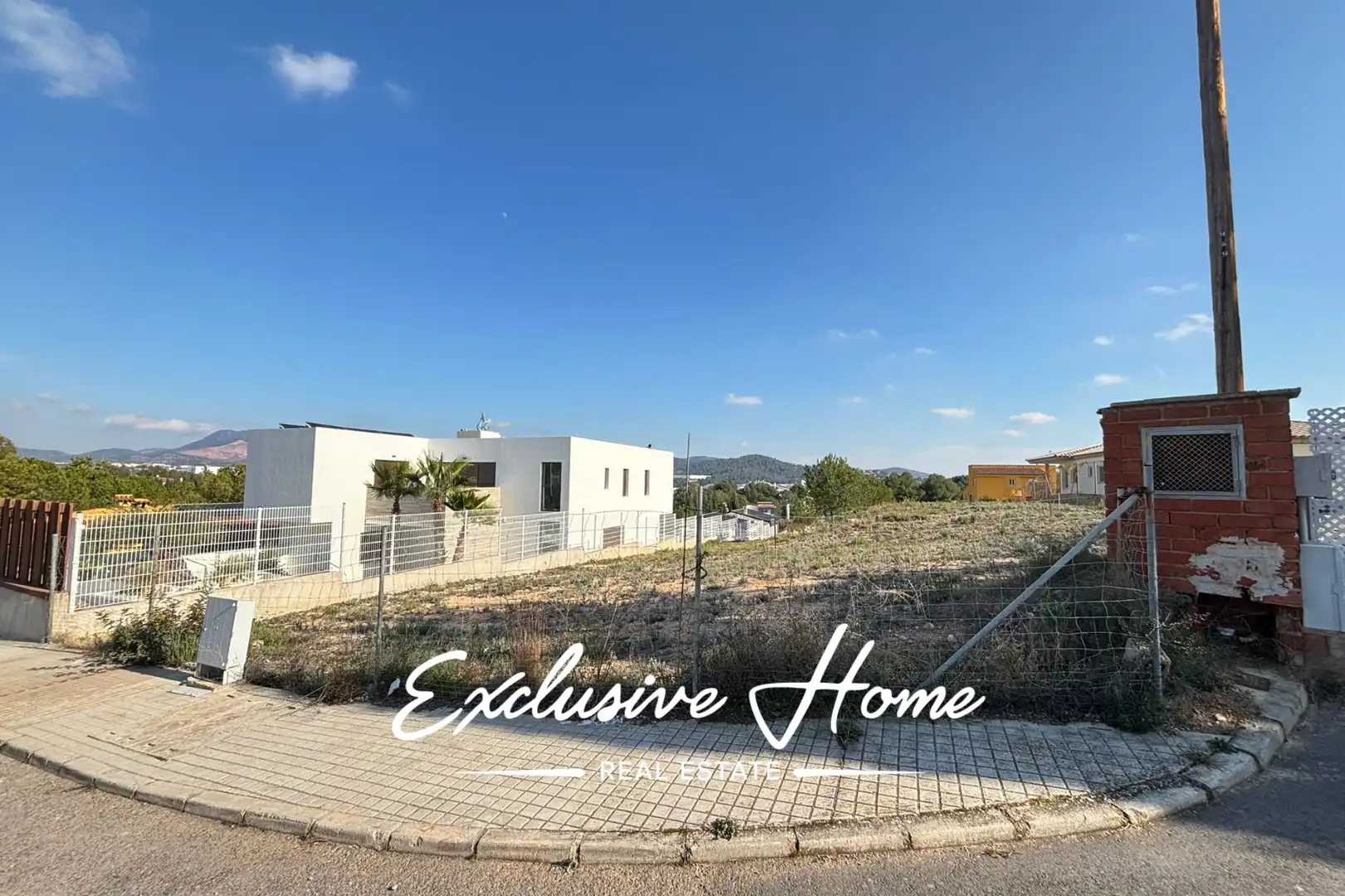 Terreno residencial en venta en Calle los Sauces 86