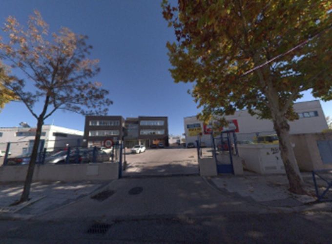 Vista exterior de Nave industrial en venta en Perales de Tajuña