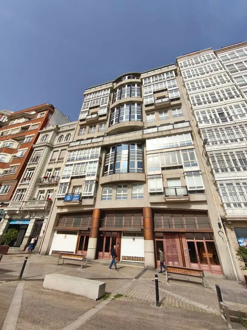 Vista exterior de Pis de lloguer en A Coruña Capital  amb Calefacció