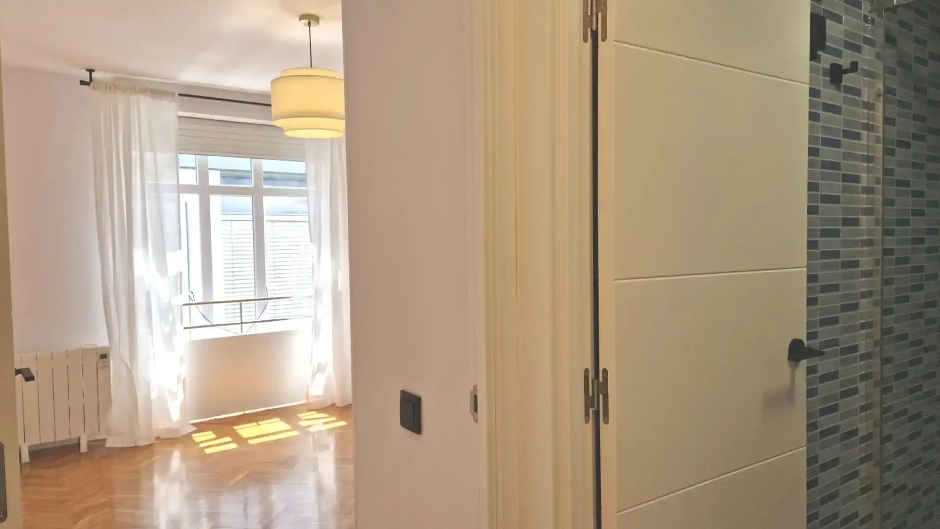 Apartament de lloguer en A Coruña Capital  amb Parquet, Forn i Rentadora