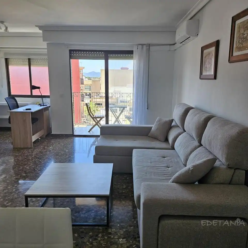 Sala de estar de Piso de alquiler en Moncada con Aire acondicionado, Amueblado y Internet
