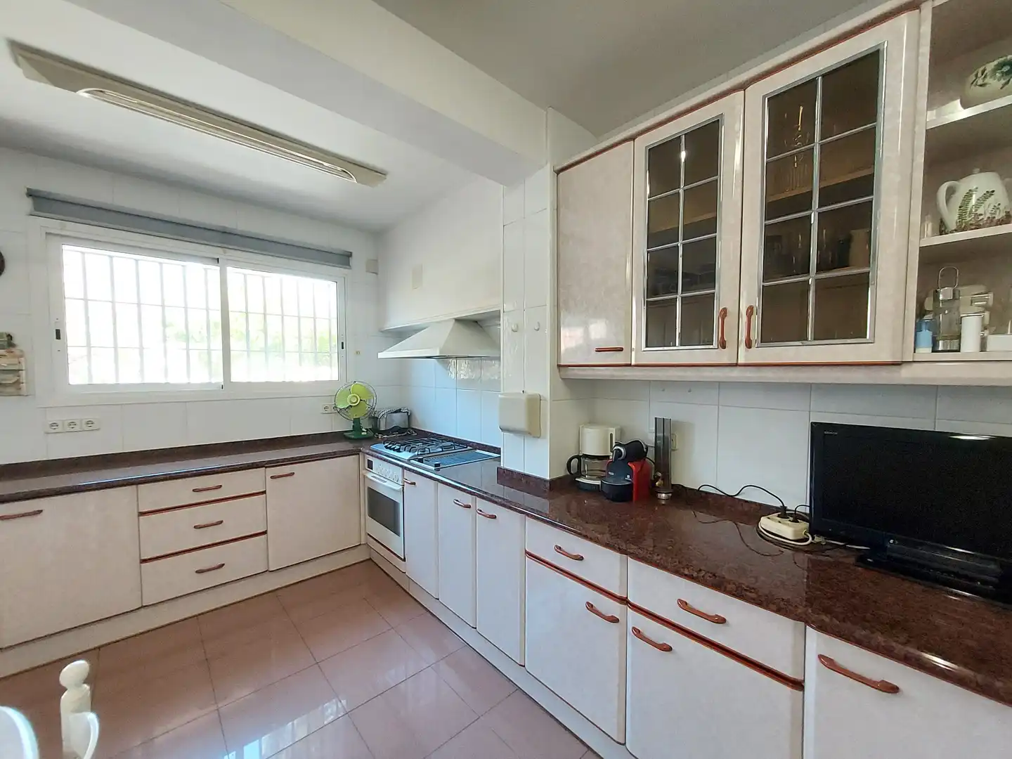 Küche von Haus oder Chalet zum Verkauf in El Vendrell mit Privatgarten, Terrasse und Abstellraum