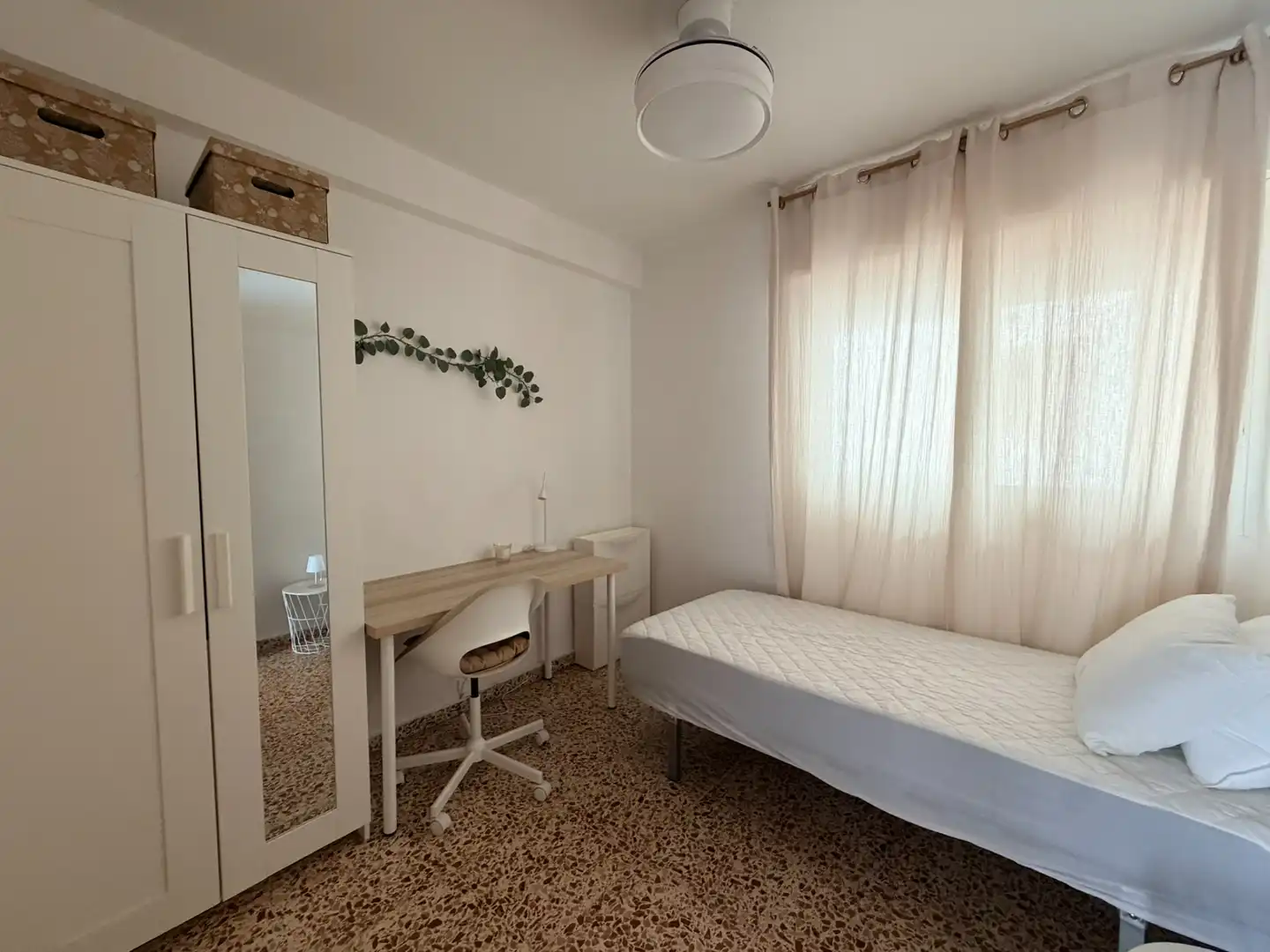 Habitación de Piso de alquiler en Cartagena con Aire acondicionado, Terraza y Amueblado