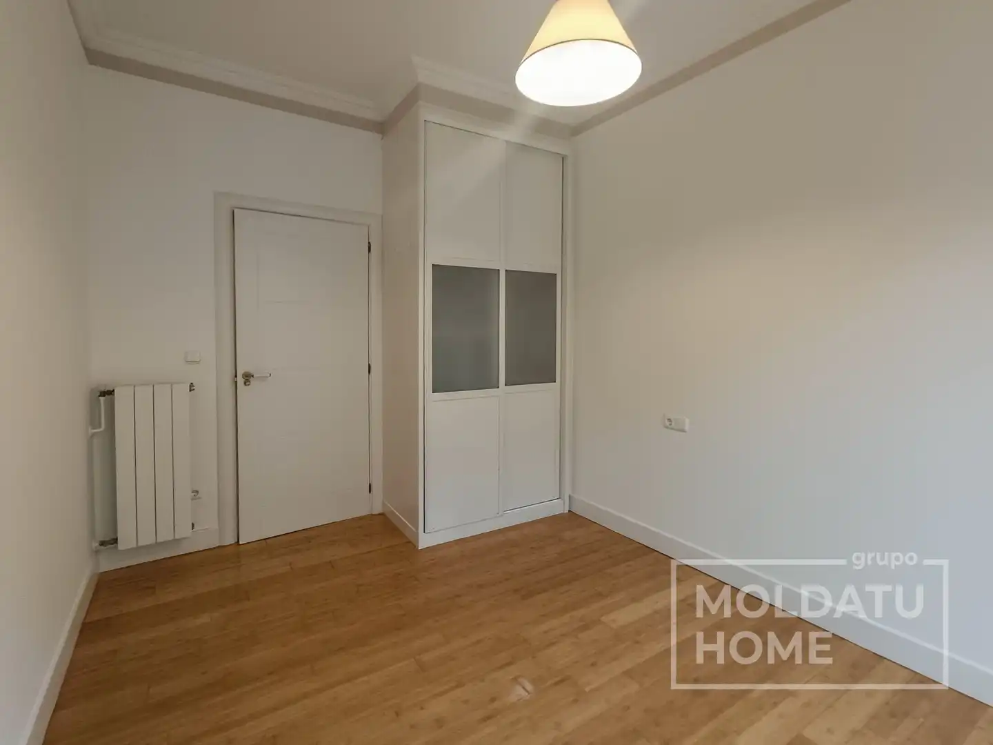 Habitación de Piso en venta en Donostia - San Sebastián  con Calefacción y Terraza