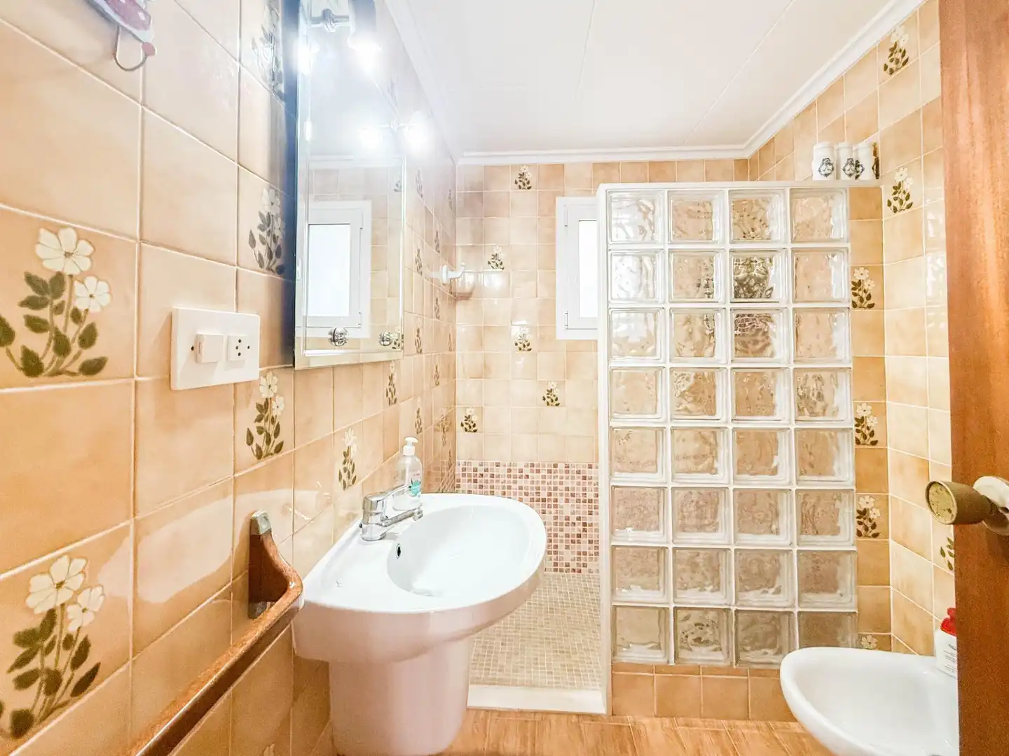 Bany de Casa o xalet en venda en Sellent amb Aire condicionat, Jardí privat i Terrassa
