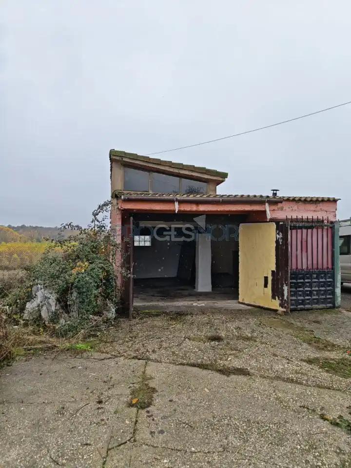 Casa o xalet en venda en Vegas del Condado amb Calefacció, Jardí privat i Traster