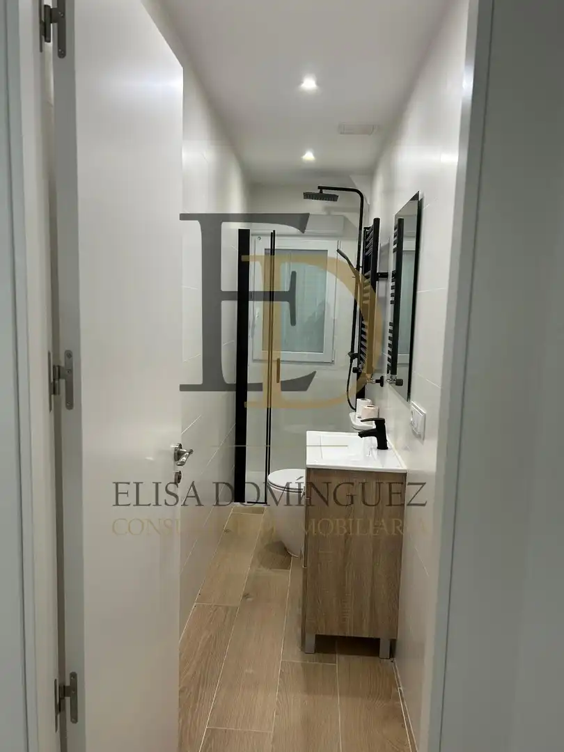 Badezimmer von Wohnung zur Miete in Salamanca mit Heizung, Möbliert und Balkon
