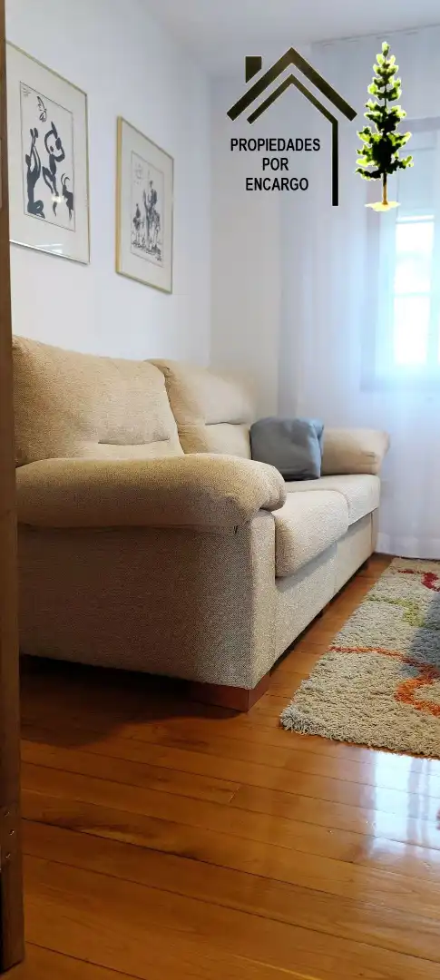 Sala d'estar de Casa o xalet en venda en Moaña amb Calefacció, Jardí privat i Terrassa