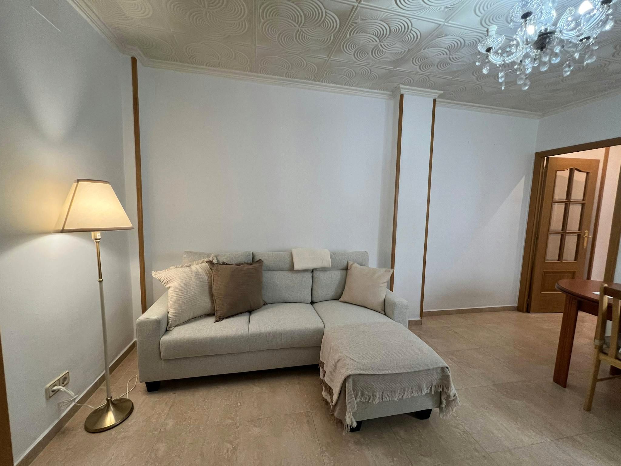 Sala d'estar de Pis de lloguer en  Valencia Capital amb Aire condicionat, Calefacció i Moblat