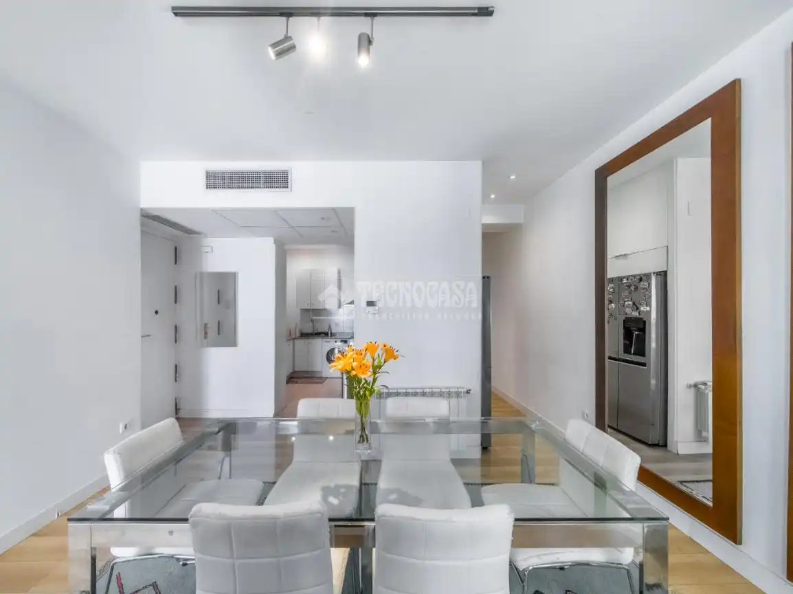 Dining room of Flat for sale in Madrid  with Air Conditioner and Heating