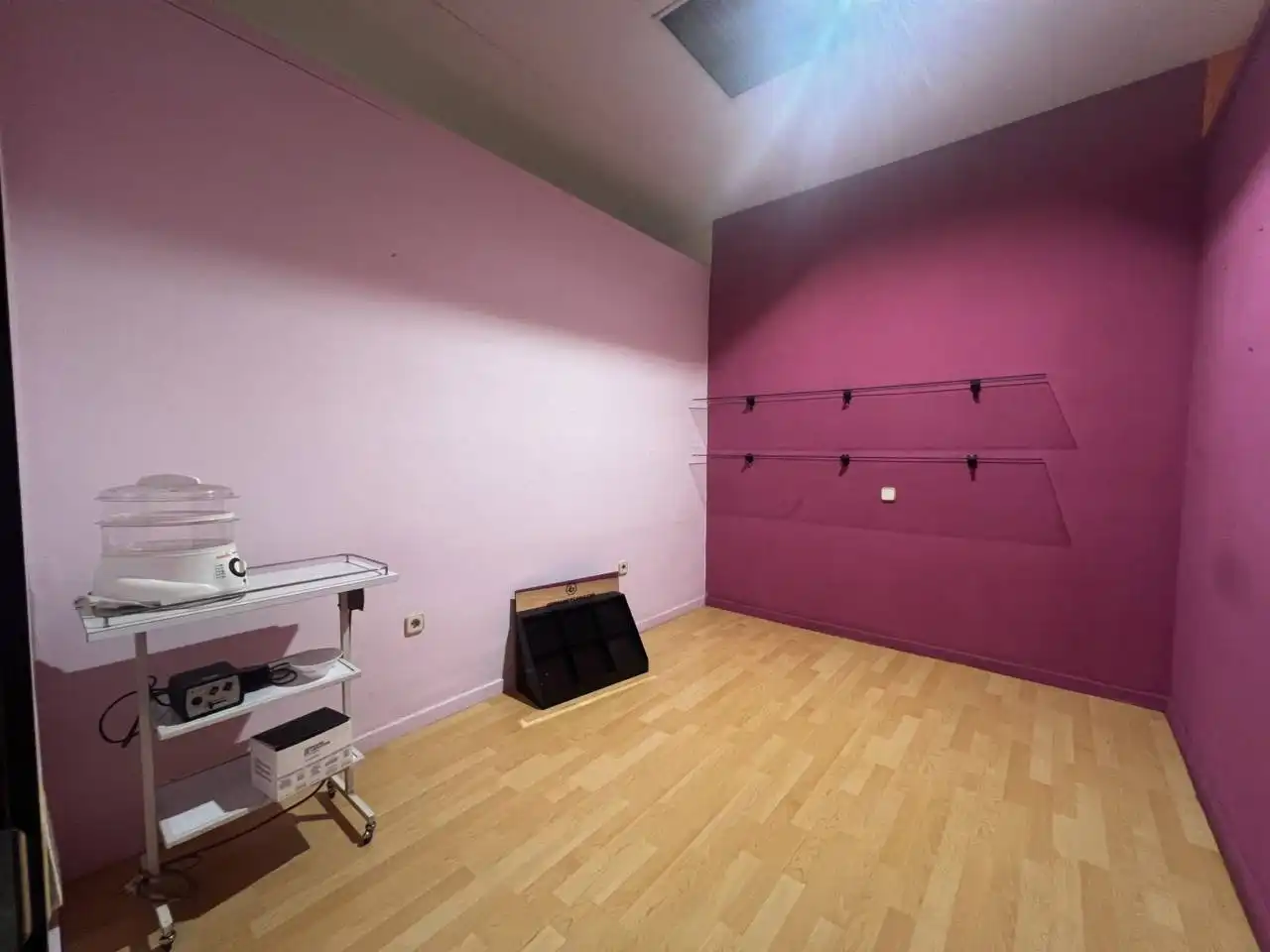 Commercial properties for sale in Manresa  with Air Conditioner
