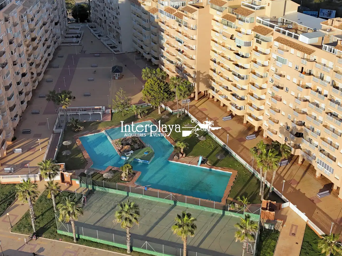 Außenansicht von Maisonette zum Verkauf in La Manga del Mar Menor mit Klimaanlage, Möbliert und Gemeinschaftspool