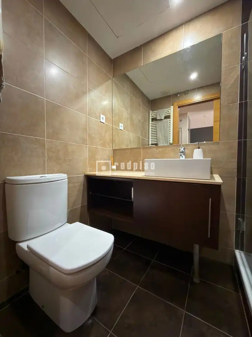Bany de Estudi en venda en Madrid amb Aire condicionat, Jardí privat i Traster