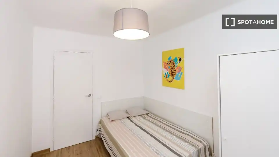 Piso de alquiler en Collblanc