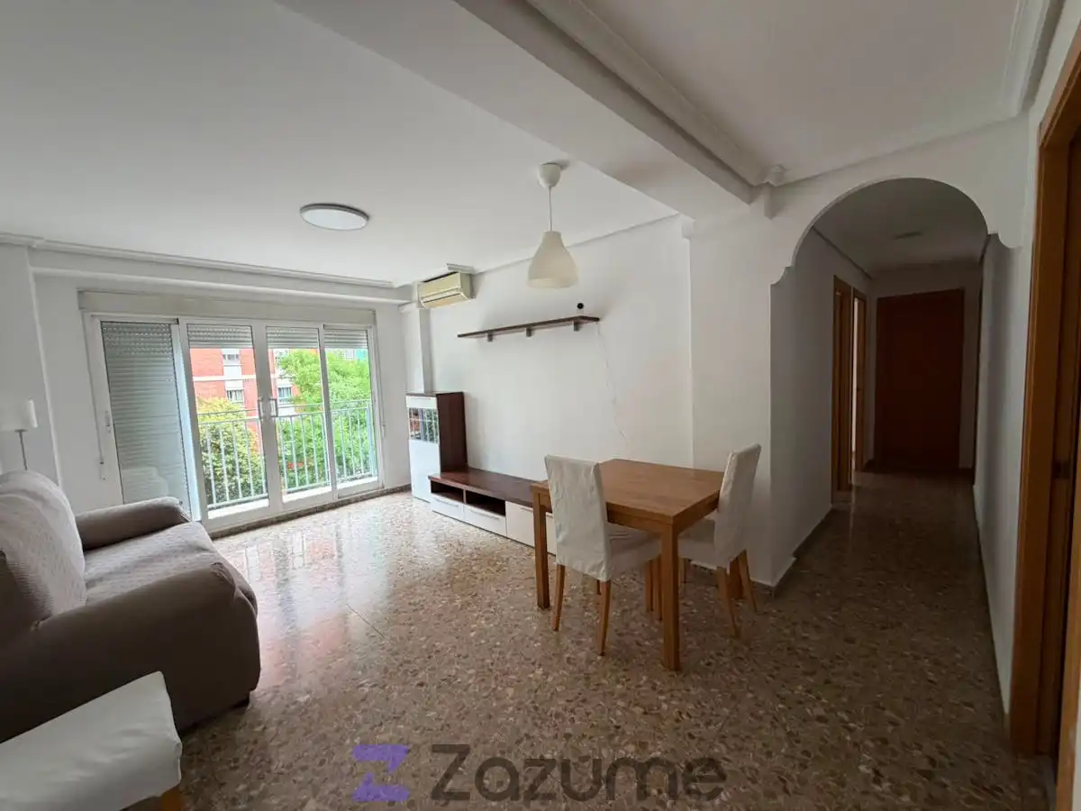 Exterior view of Flat for rent in Valencia  with Air Conditioner, Furnished and Oven