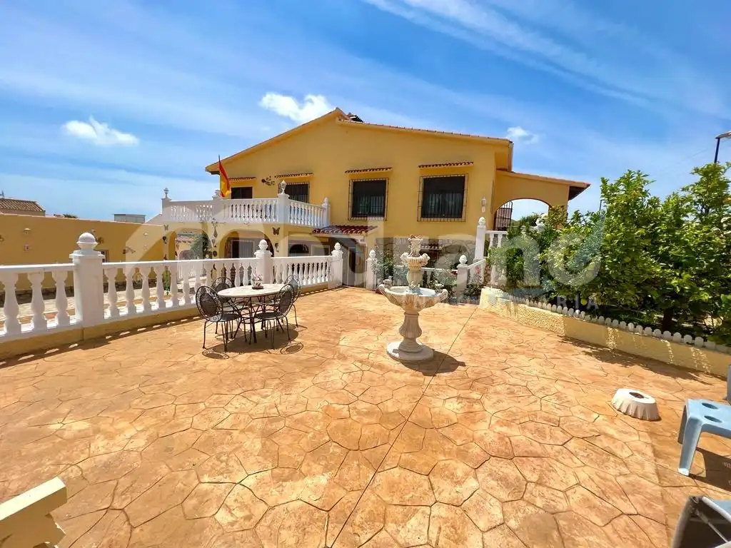 Vista exterior de Casa o chalet en venta en La Nucia con Aire acondicionado, Calefacción y Balcón