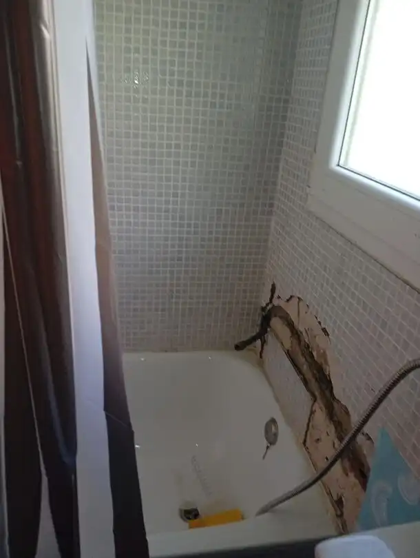 Badezimmer von Wohnung zum Verkauf in Santander
