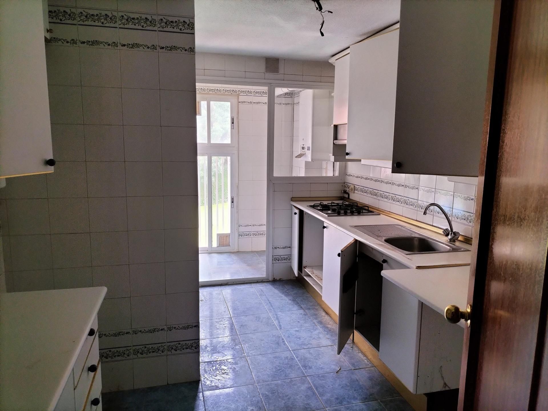 Kitchen of Flat for sale in El Escorial  with Private garden, Terrace and Community pool
