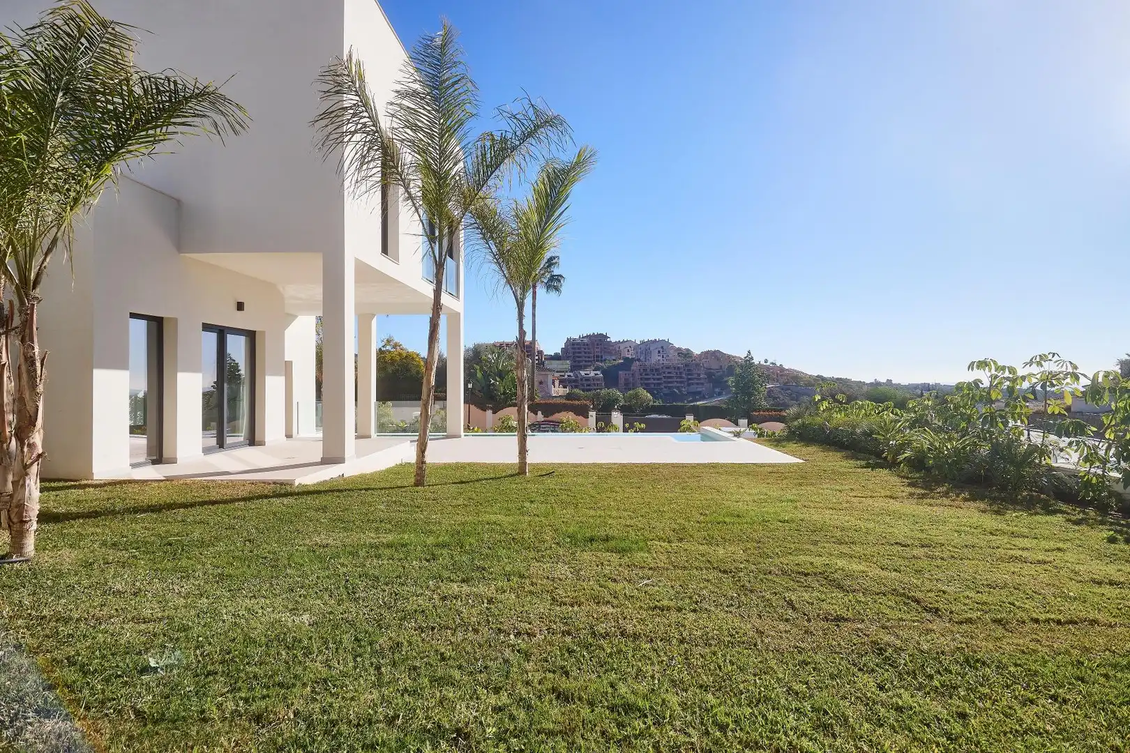 Villa mit Pool zum Verkauf in Elviria - Cabopino, imagen 5