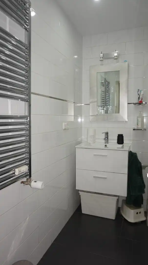 Badezimmer von Wohnung zum Verkauf in Madrid mit Klimaanlage, Heizung und Terrasse
