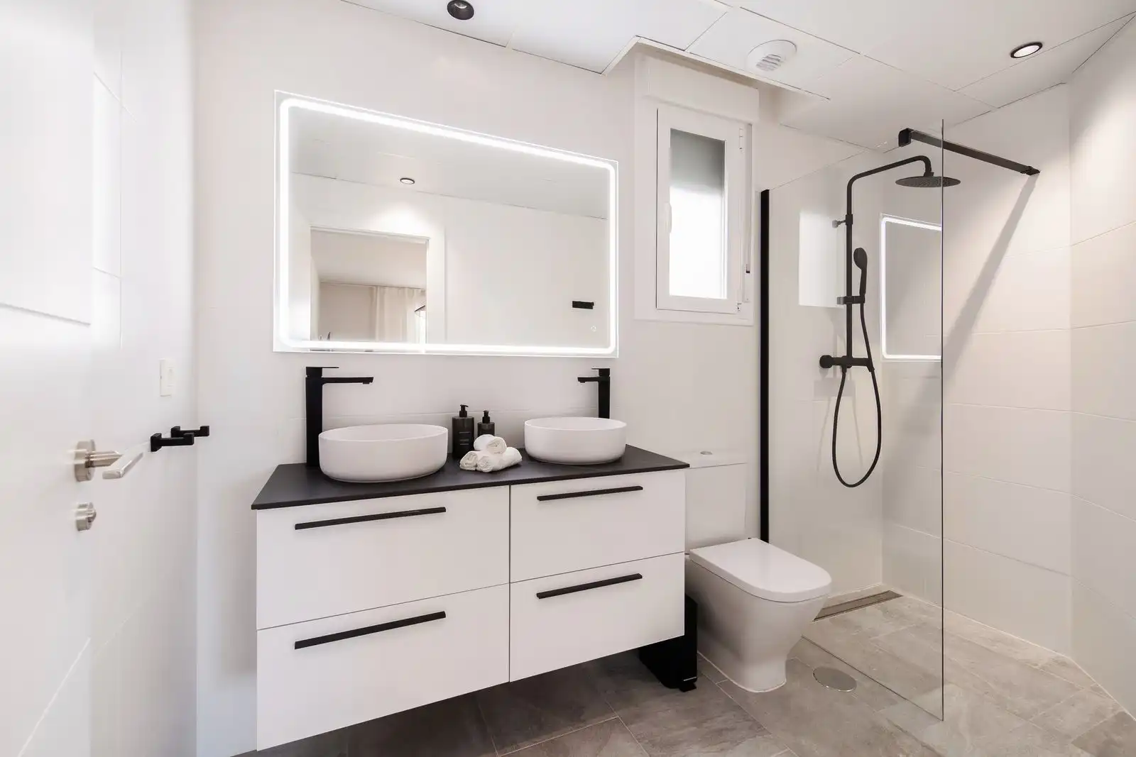 Bany de Apartament en venda en Marbella amb Aire condicionat, Terrassa i Traster