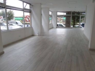 Local comercial en venda a Cuatro Caminos - Plaza de la Cubela