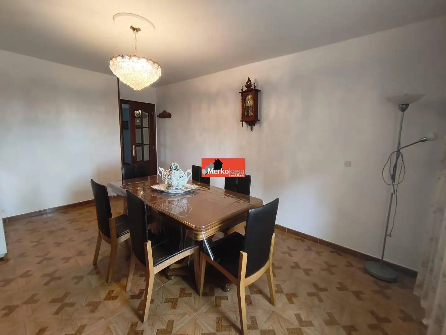 Comedor de Piso en venta en Lugo con Calefacción, Amueblado y Balcón