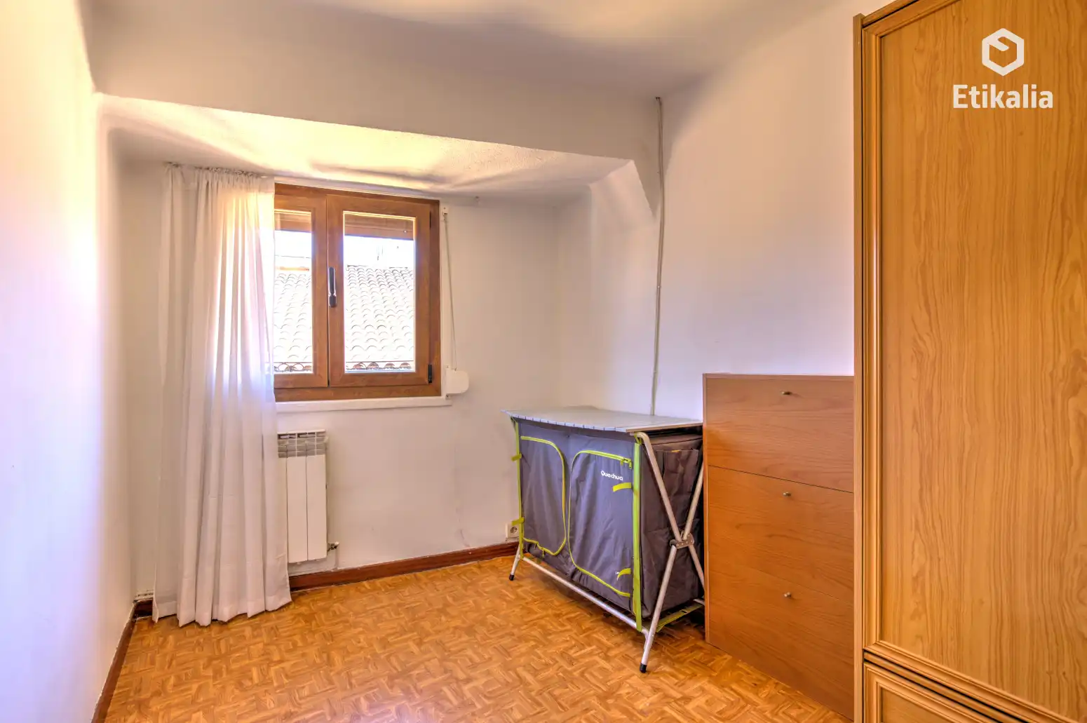 Schlafzimmer von Wohnung zum Verkauf in Vitoria - Gasteiz mit Heizung und Abstellraum