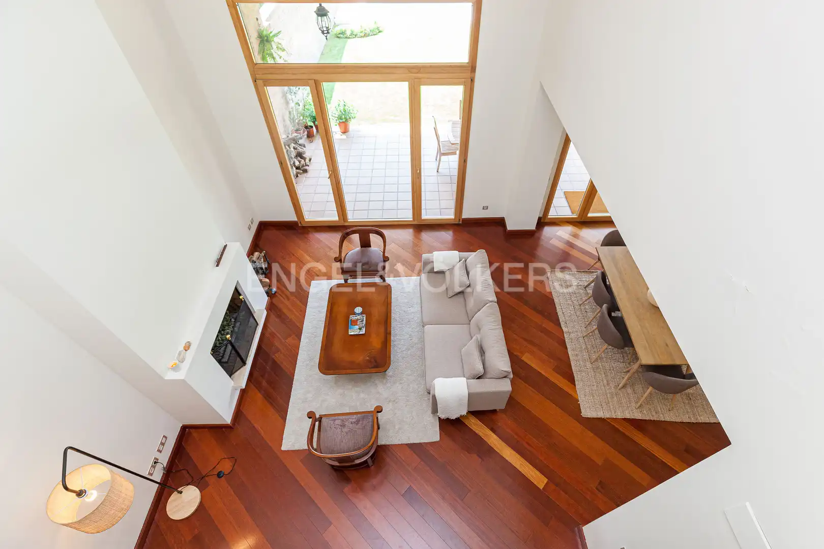 Sala d'estar de Casa o xalet de lloguer en Pozuelo de Alarcón amb Aire condicionat, Calefacció i Jardí privat