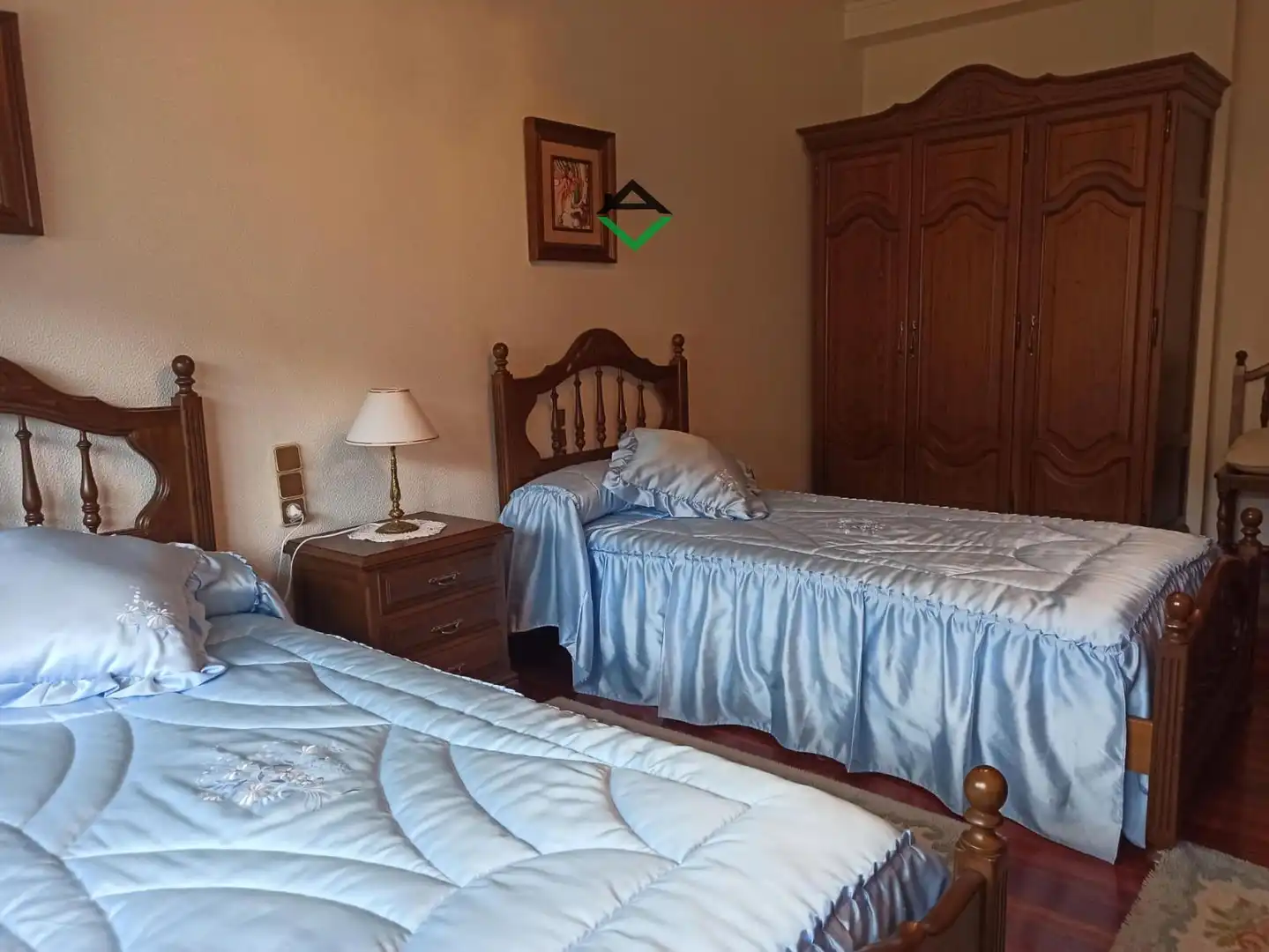 Habitación de Casa o chalet en venta en Cangas  con Calefacción y Amueblado