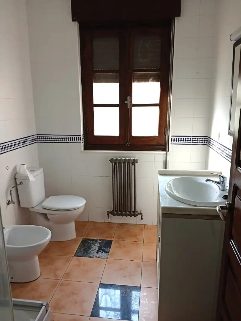 Bathroom of Country homes for sale in Siero  with Heating, Private garden and Parquet flooring