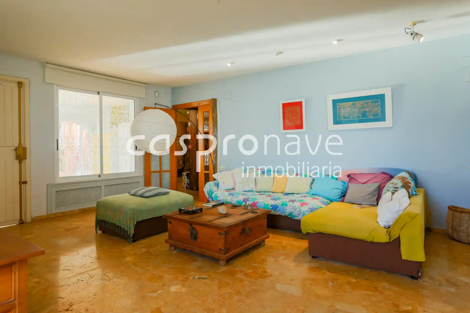 Sala d'estar de Casa o xalet en venda en Benicasim / Benicàssim amb Calefacció, Jardí privat i Terrassa
