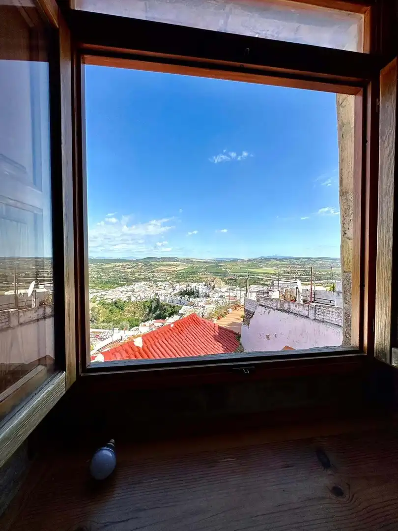 Vista exterior de Pis en venda en Arcos de la Frontera amb Calefacció