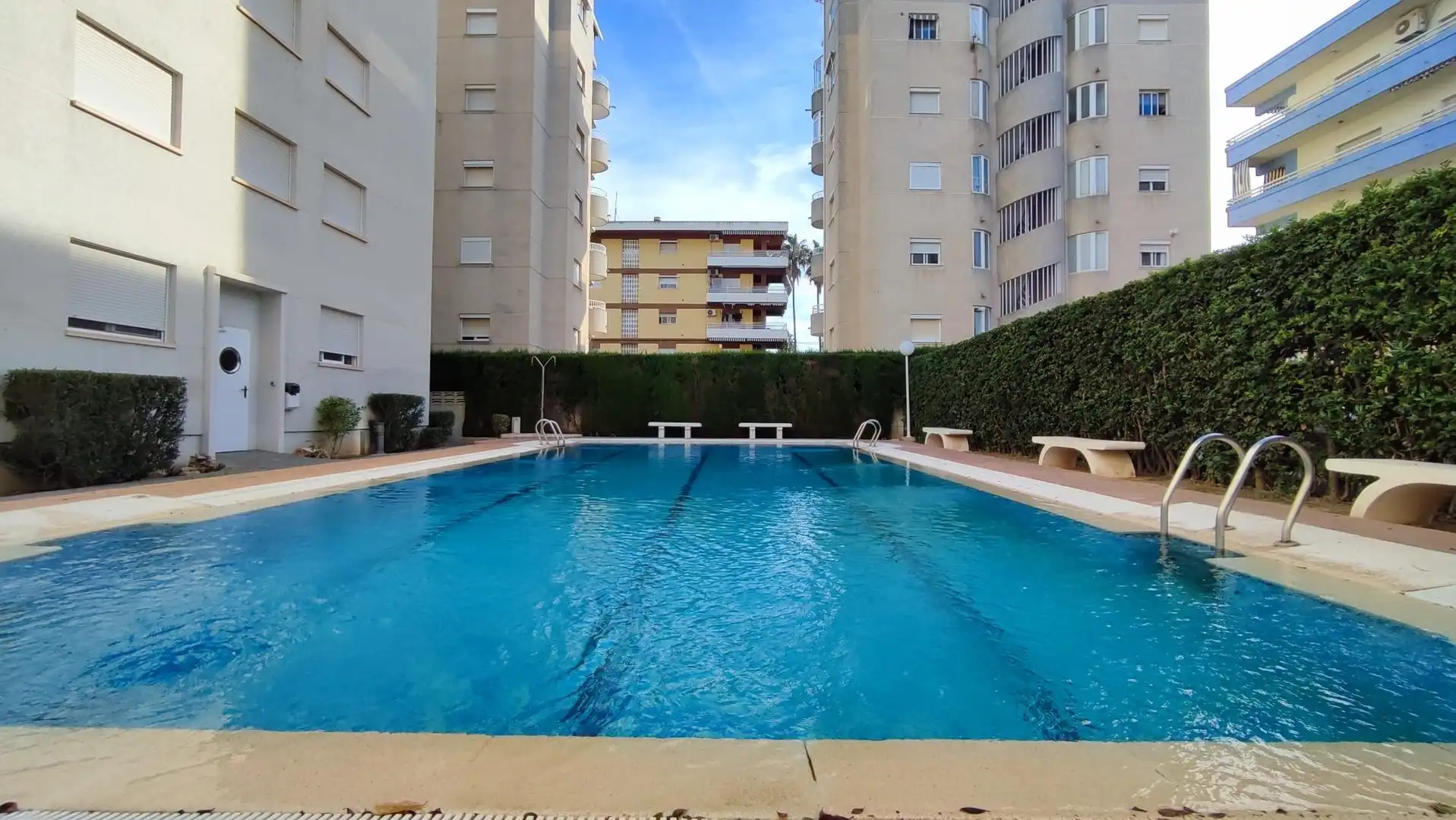 Mini appartamento con piscina in vendita a Avenida ROGER DE LAURIA