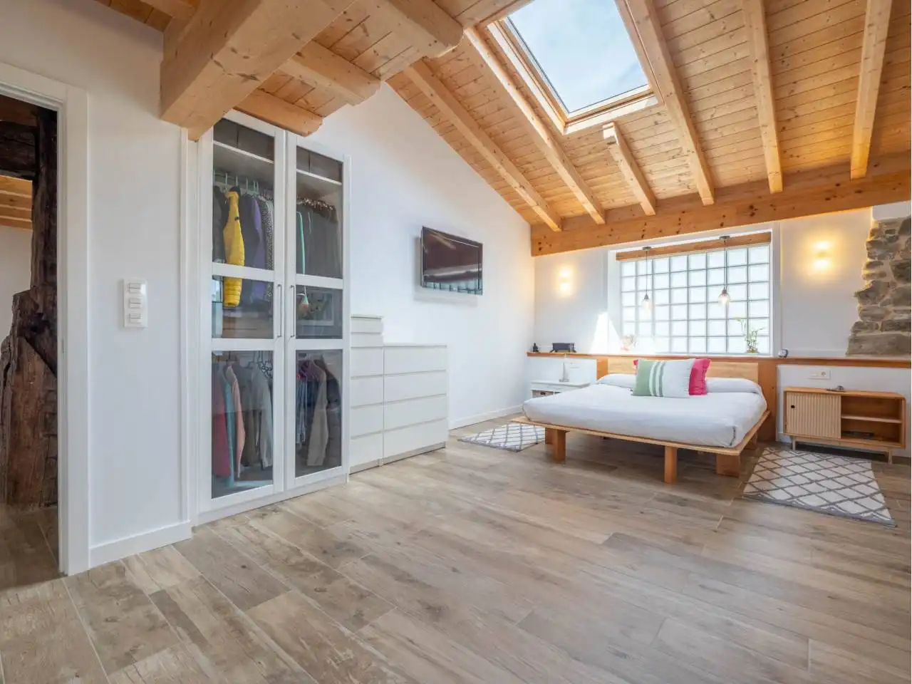 Dormitori de Casa o xalet en venda en Donostia - San Sebastián  amb Calefacció i Terrassa