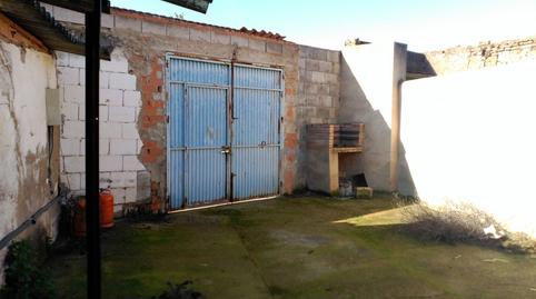 Foto 2 de Casa o chalet en venta en Calle Peral, 28, Madrigalejo, Cáceres