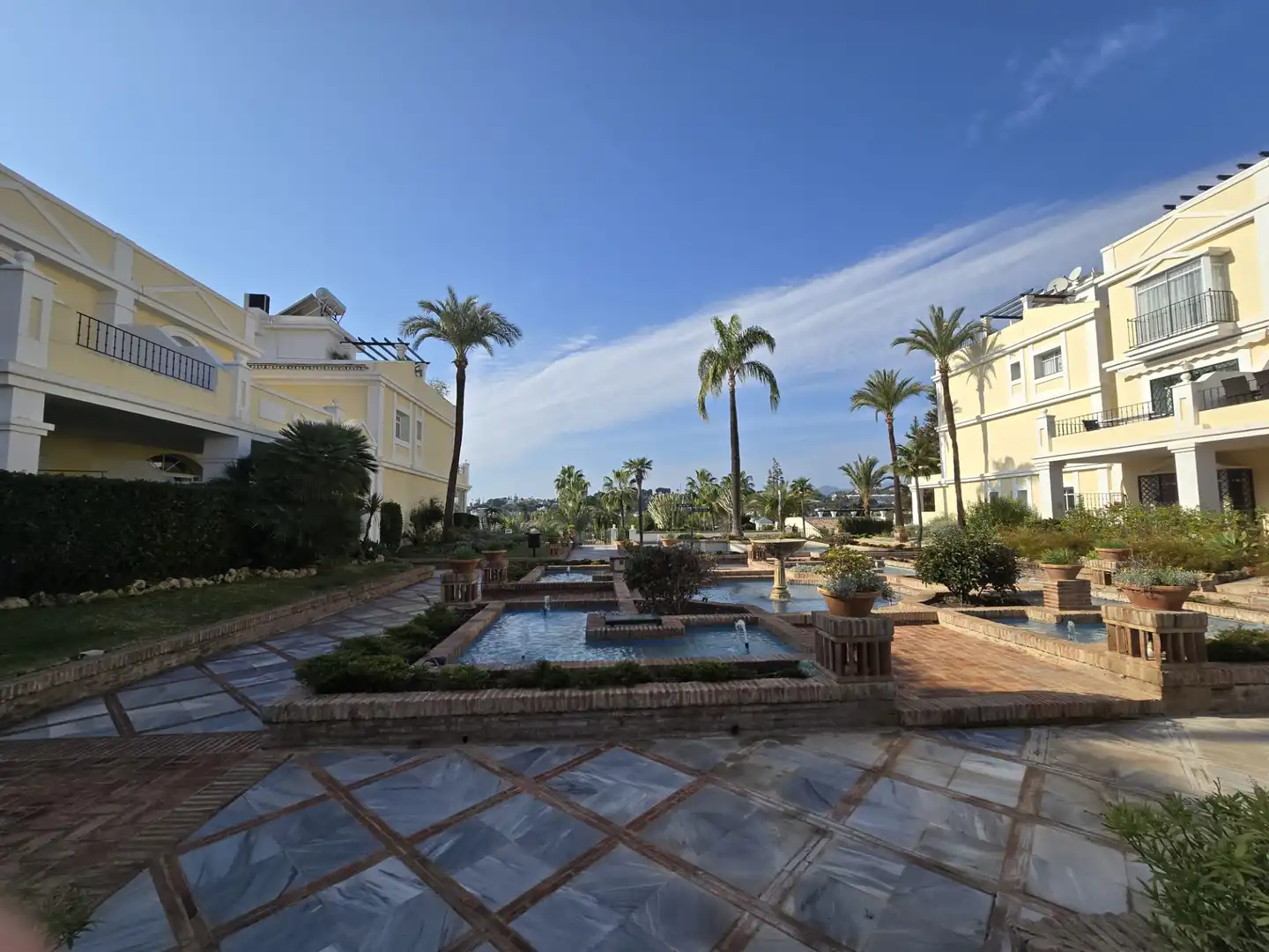 Außenansicht von Einfamilien-Reihenhaus zur Miete in Marbella mit Möbliert